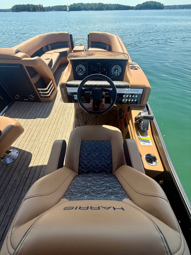 Boat Image 12