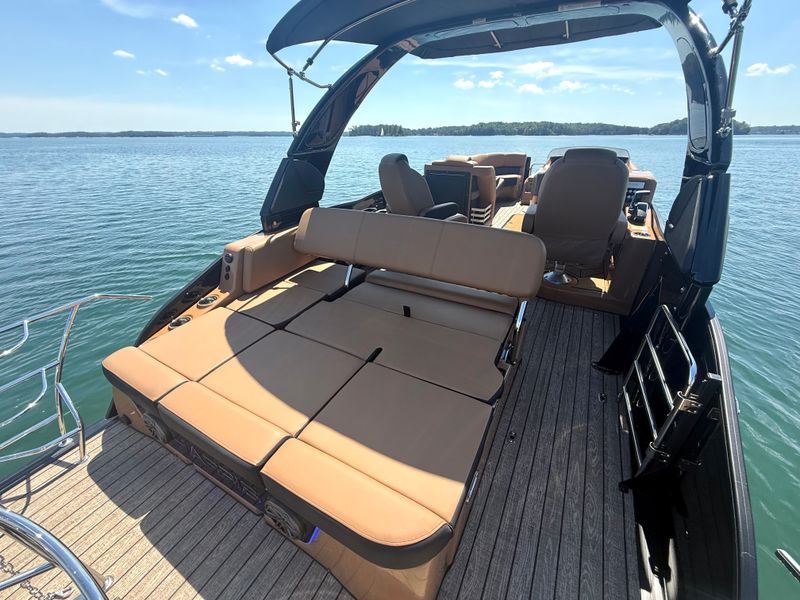 Boat Image 9