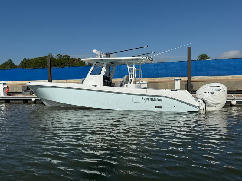 2026 Everglades 335 CC