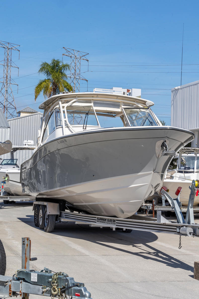 2023 Grady-White Freedom 335