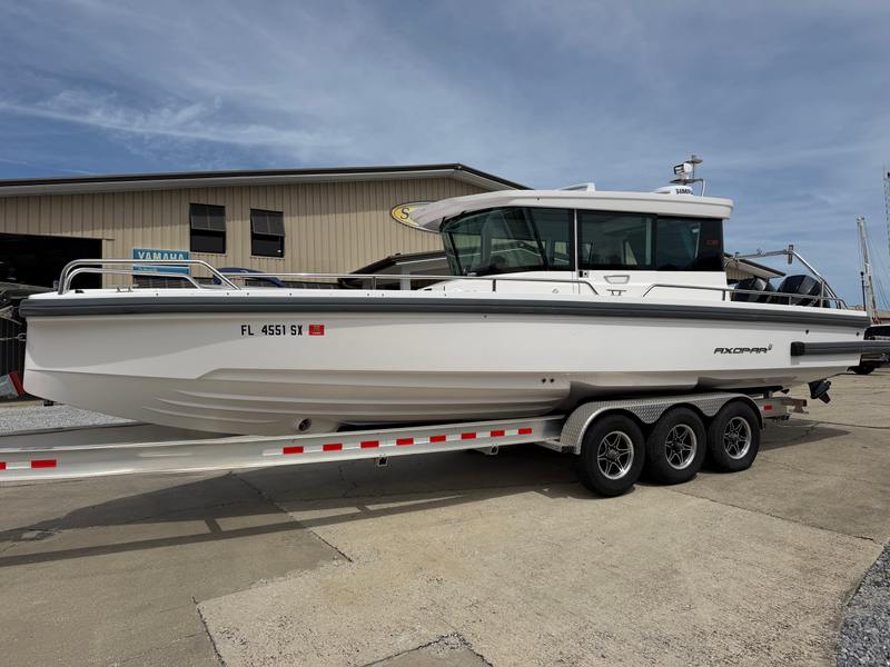 2021 Axopar 28 Cabin