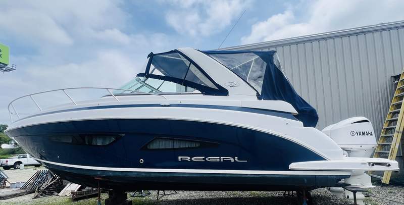2019 Regal 33 XO
