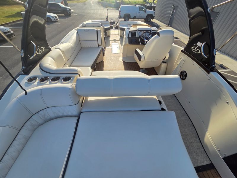 Boat Image 10