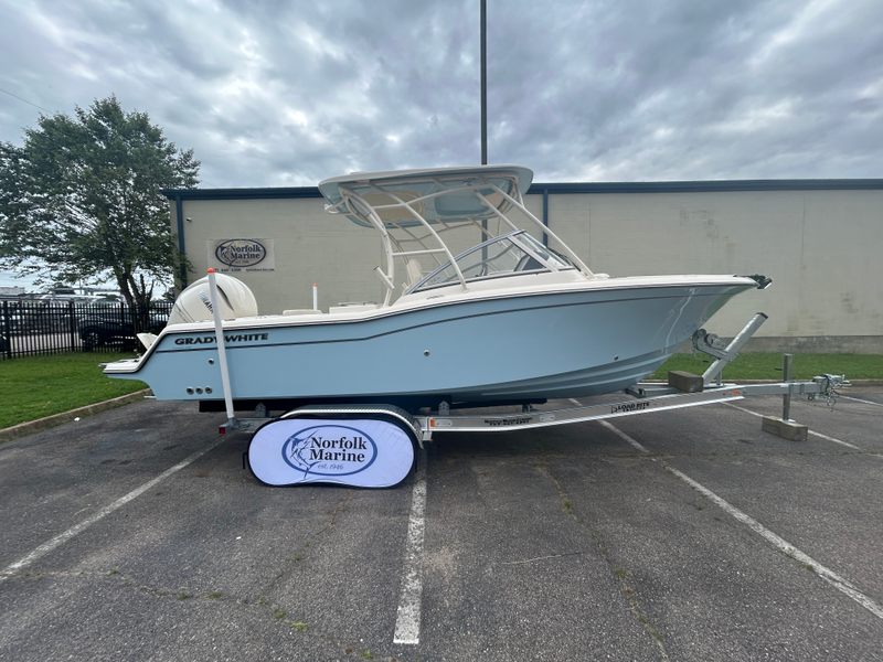 2026 Grady-White Freedom 235