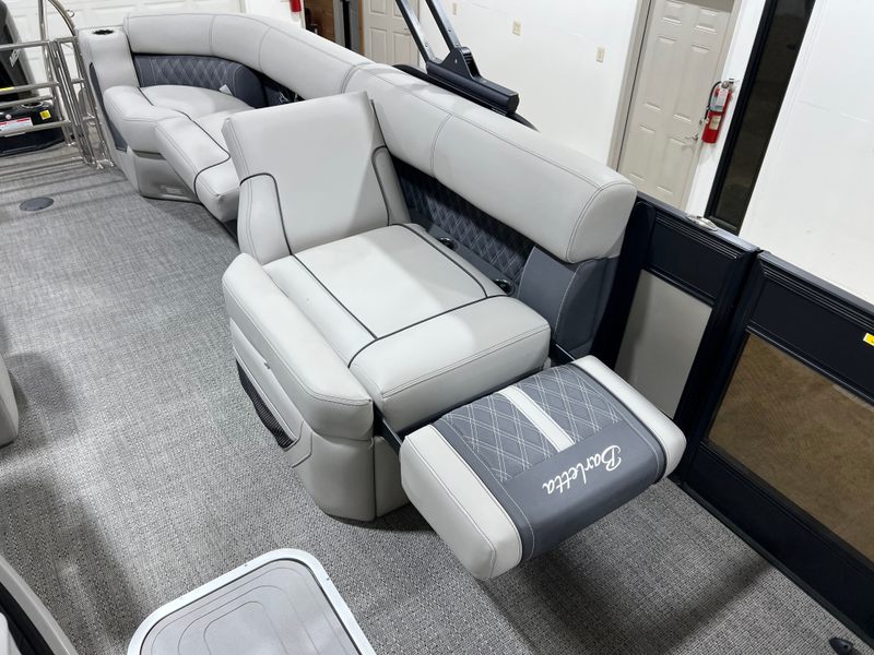 Boat Image 25