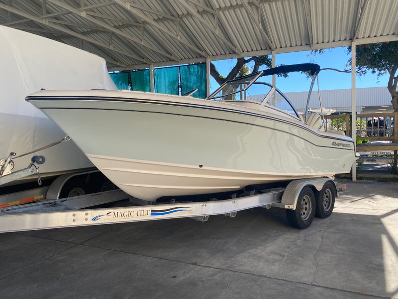 2026 Grady-White Freedom 215