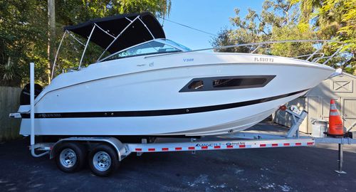 2022 Four Winns V255