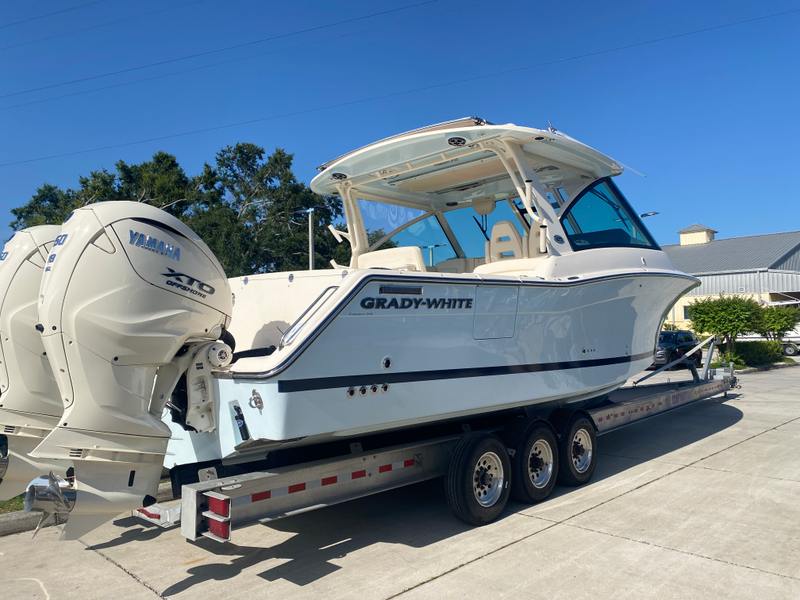 2025 Grady-White Freedom 345