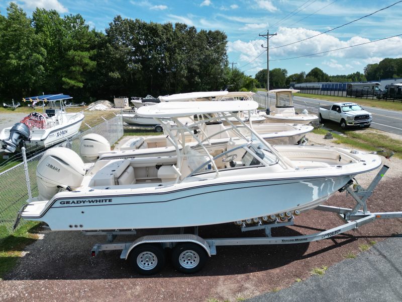 2026 Grady-White Freedom 235