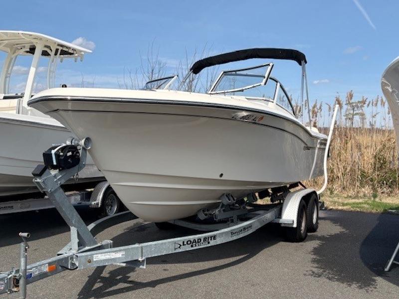 2019 Grady-White Freedom 215