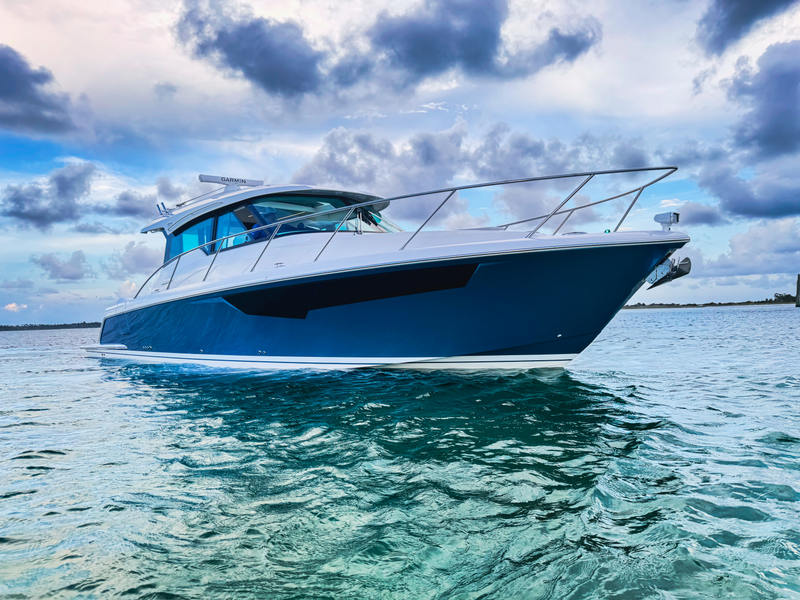 2025 Tiara Yachts 43 LE