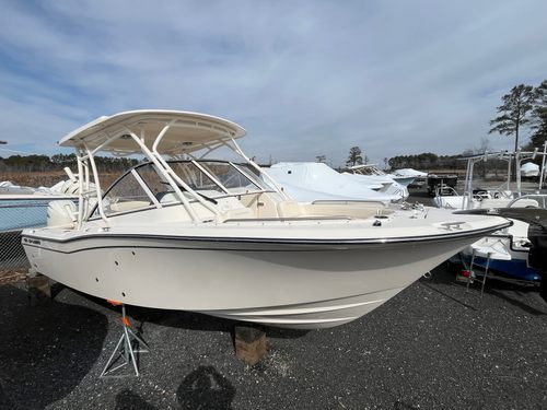 2025 Grady-White Freedom 255